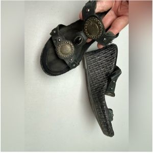 Bear Traps BLK Wedge Slip-ons,  8  Spring Sale